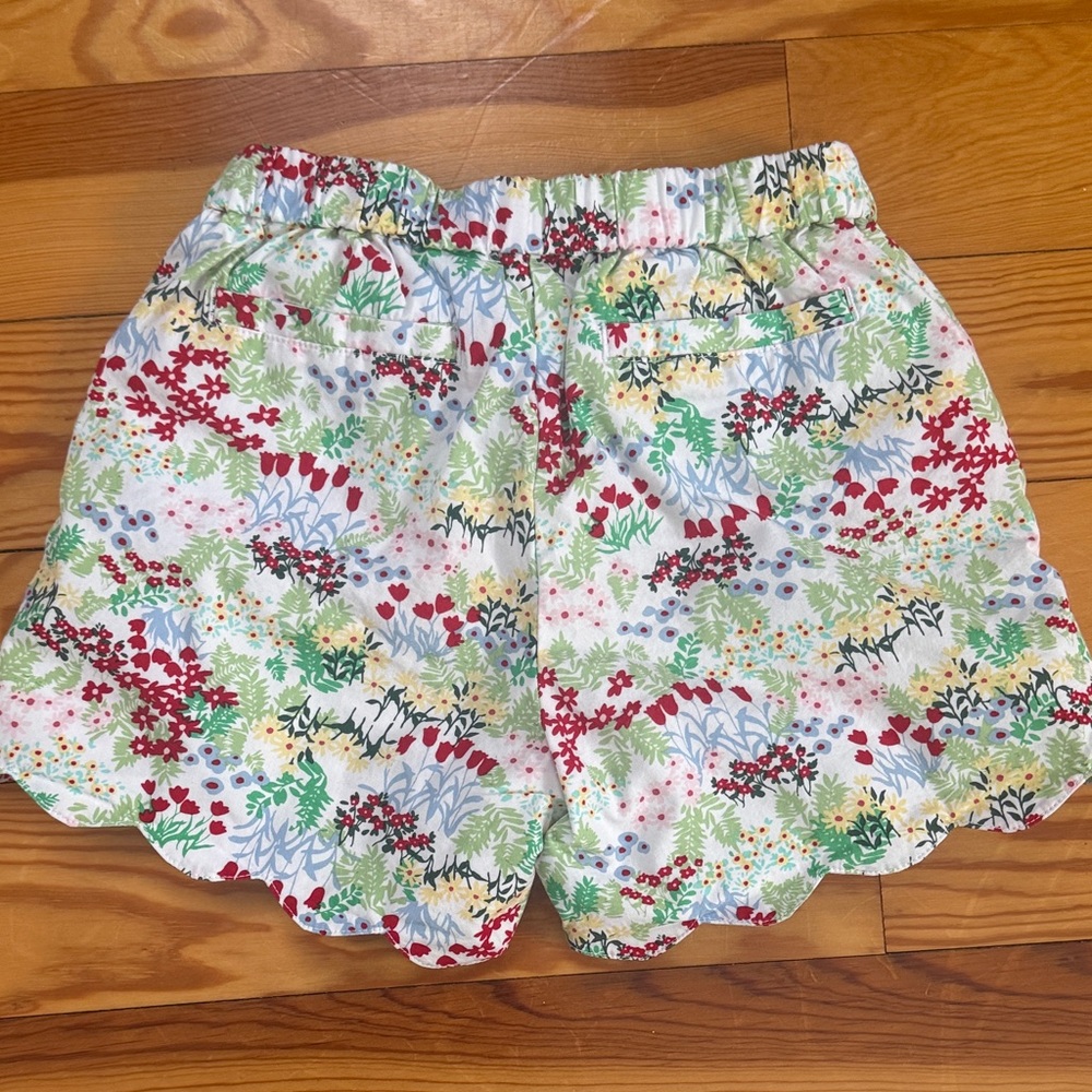 Hanna Andersson Floral scalloped Shorts - Picture 5 of 5